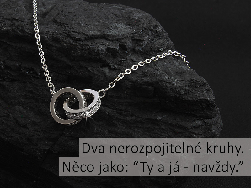 propojené stříbrné kroužky